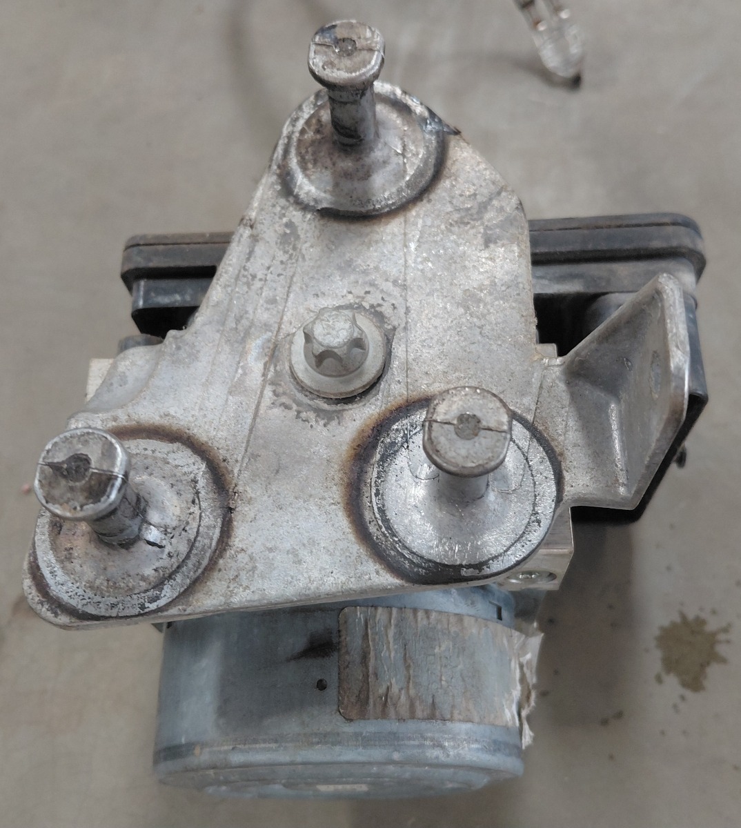 W205 ABS PUMP