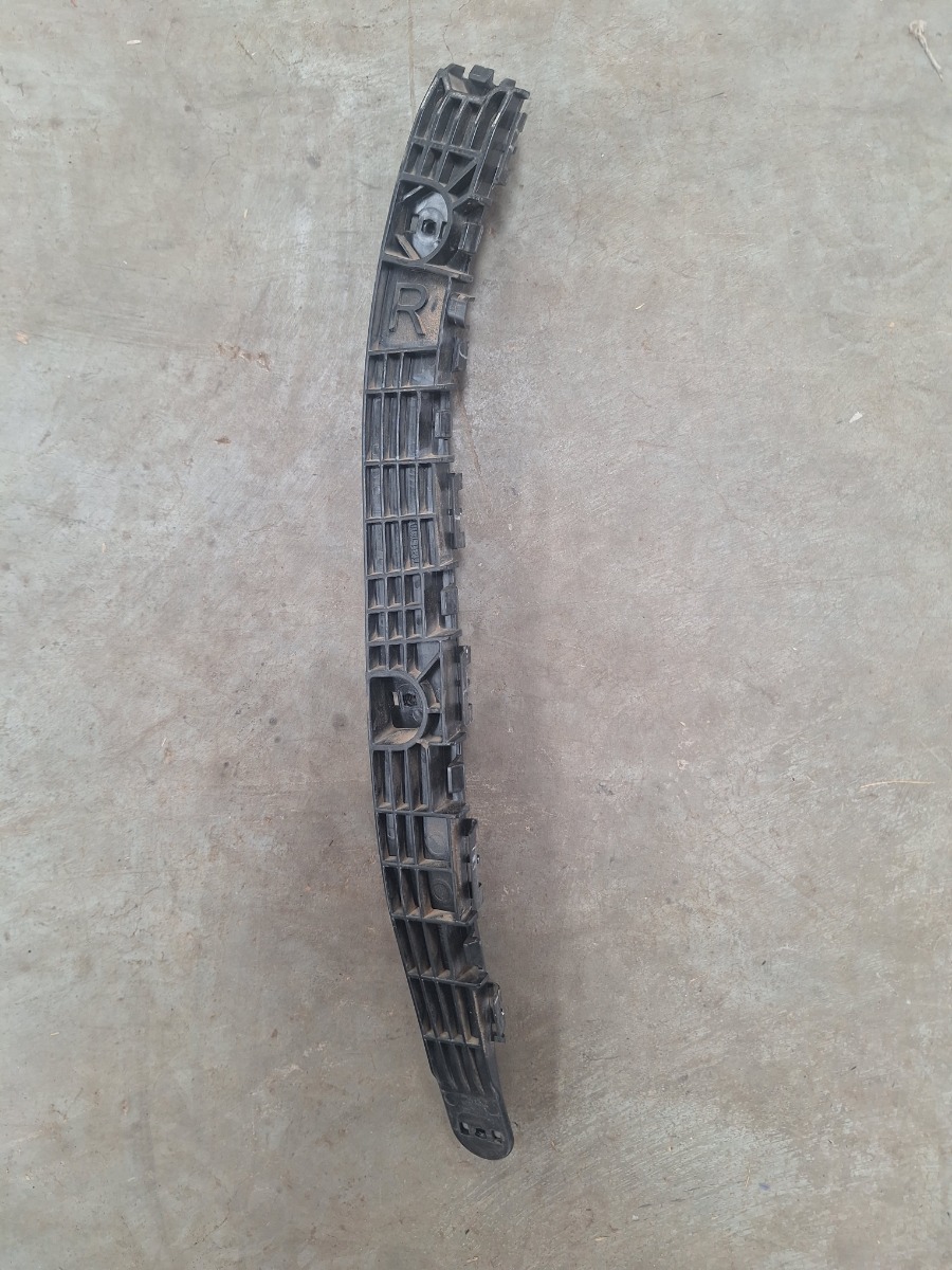 URBAN CRUISER RIGHT REAR BUMPER BRACKET
