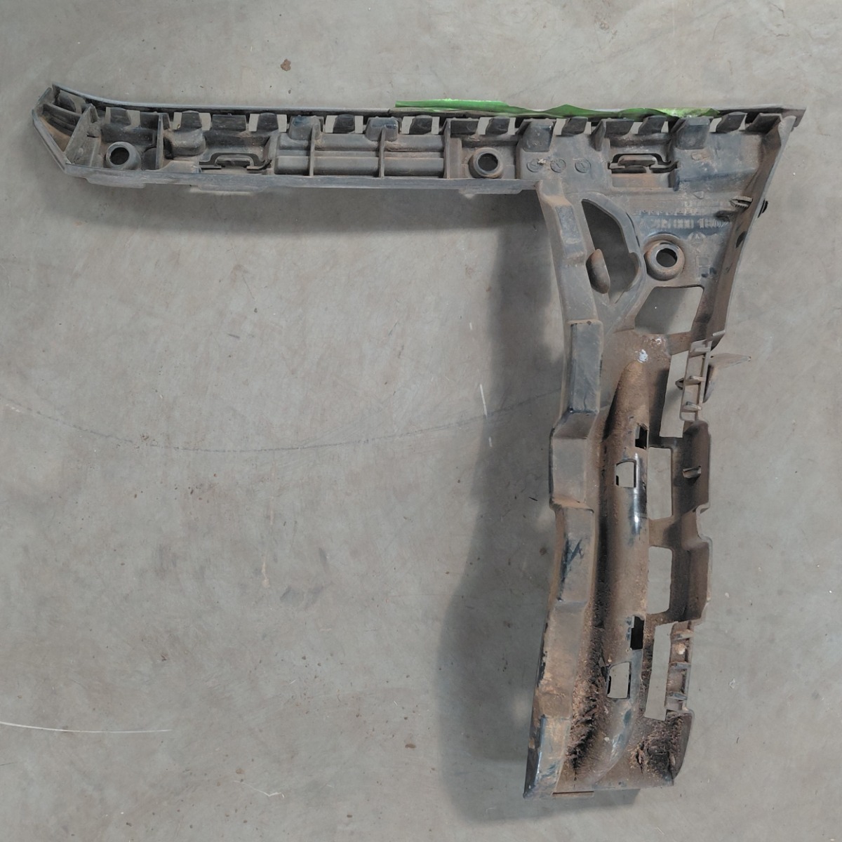 W205 Bumper Slide Right Rear Bracket