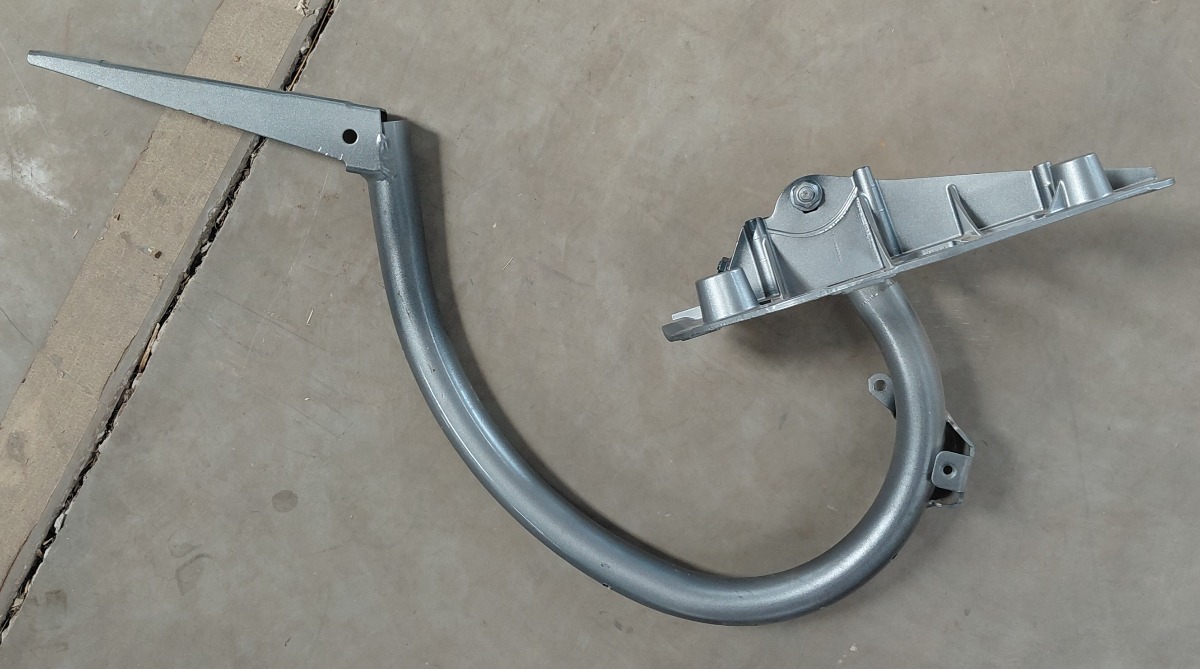 W205 Tailgate Left Hinge