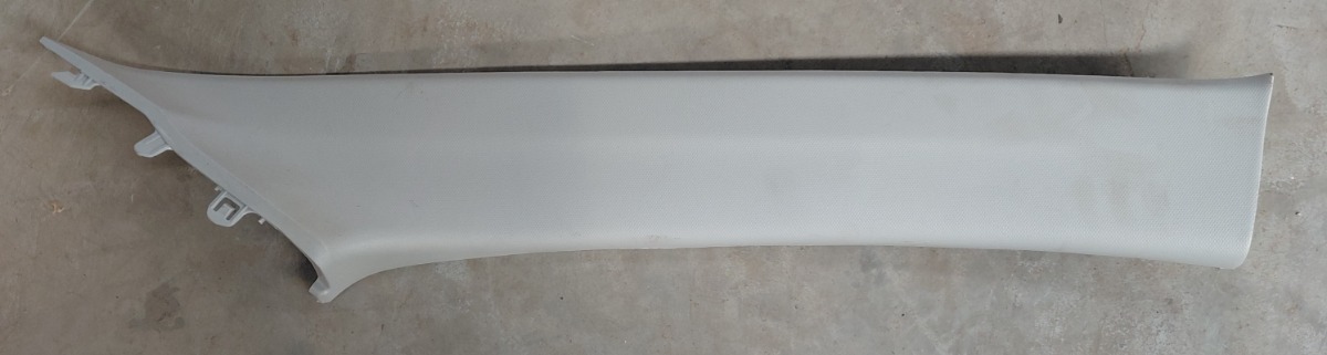 URBAN CRUISER RIGHT A-PILLAR TRIM