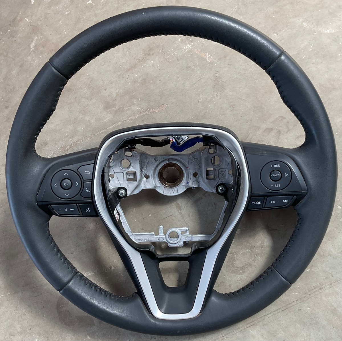 COROLLA CROSS STEERING WHEEL