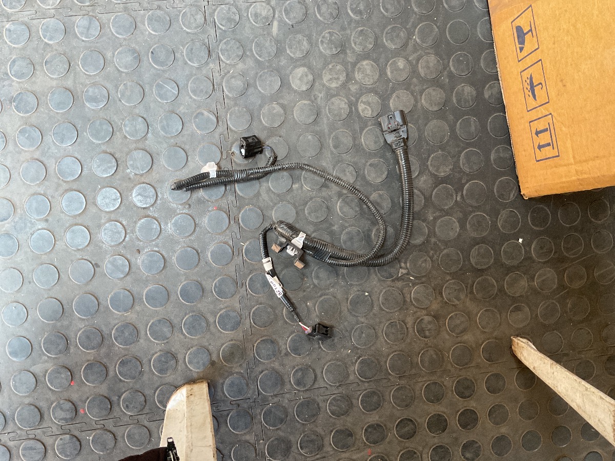 COROLLA CROSS REAR PDC WIRING