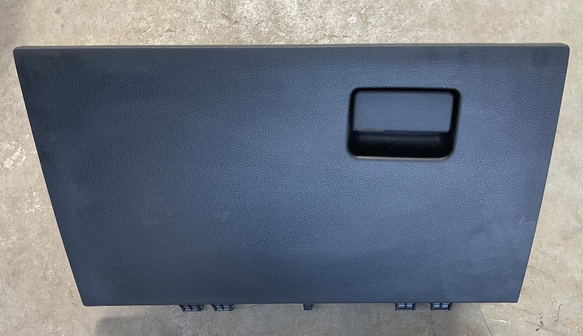 Corolla Cross Cubbi Lid
