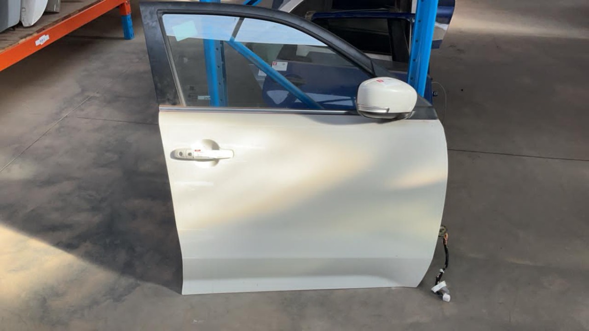 URBAN CRUISER RIGHT FRONT DOOR (SHELL)