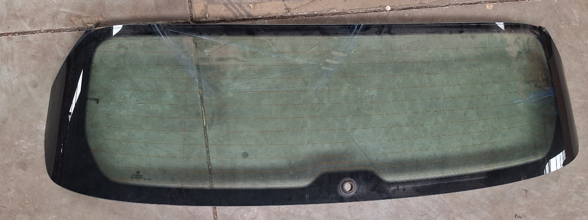 T-CROSS BOOT LID GLASS