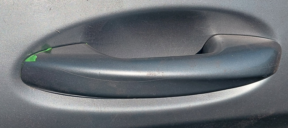 W205 LEFT FRONT DOOR HANDLE OUTER
