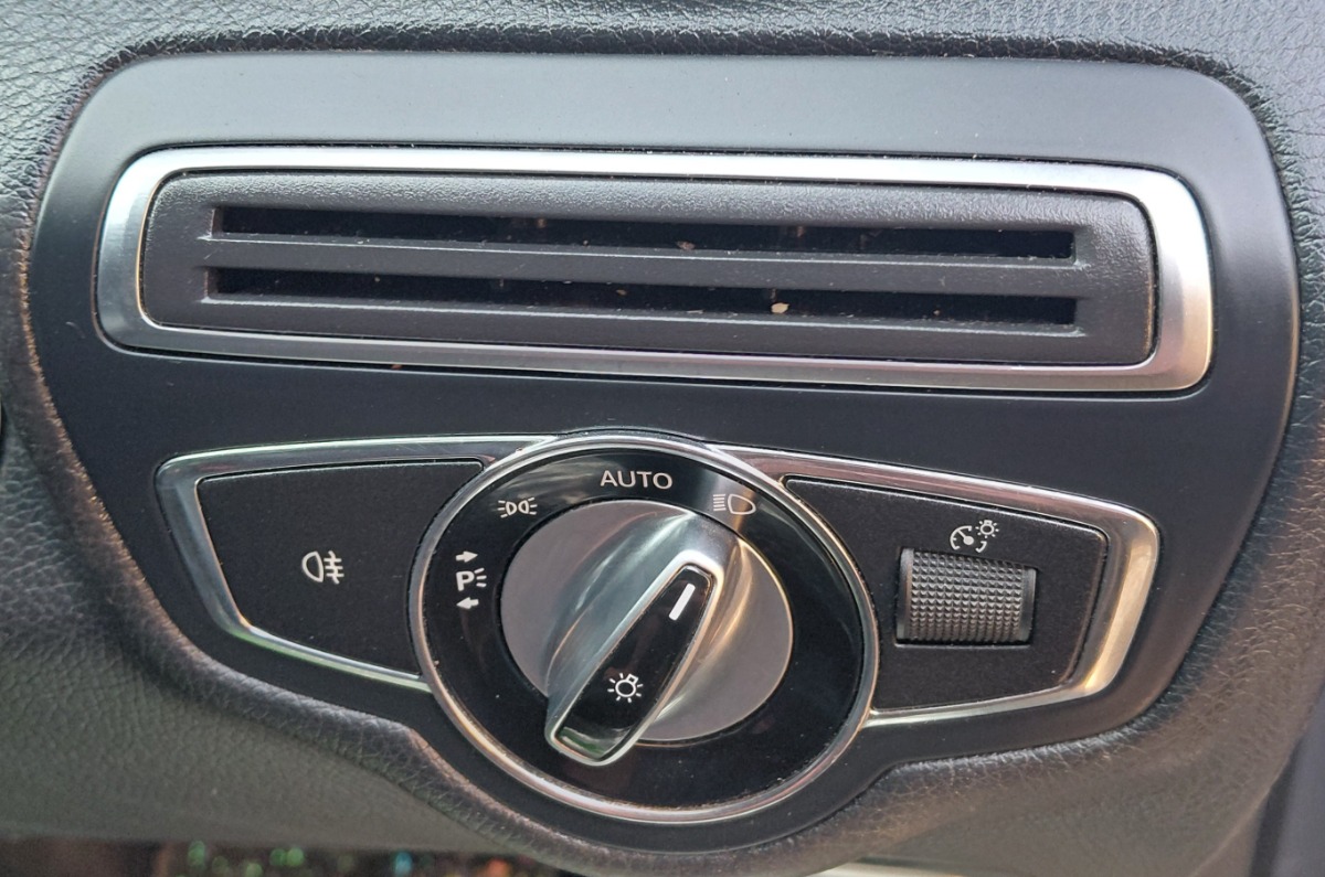W205 HEADLIGHT SWITCH