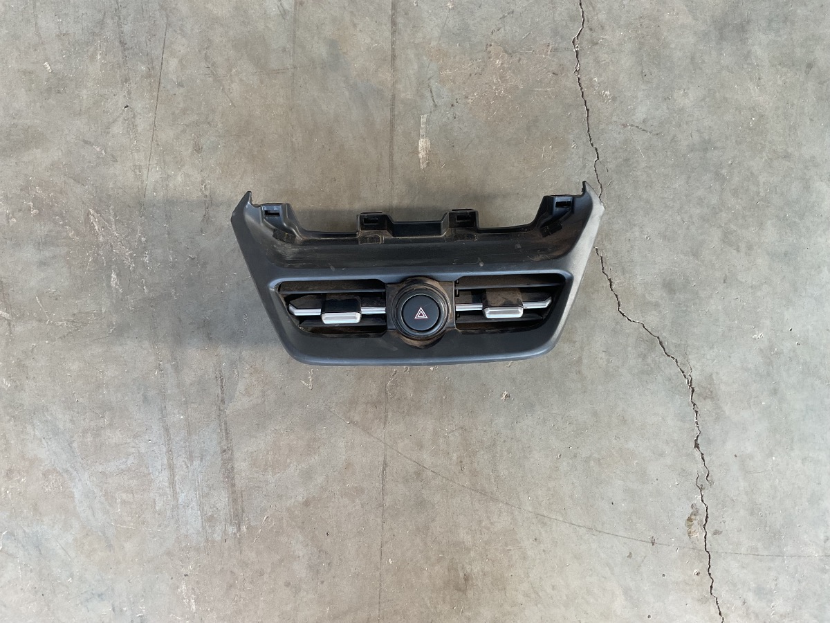URBAN CRUISER INSTRUMENT PANEL FINISH LOWER