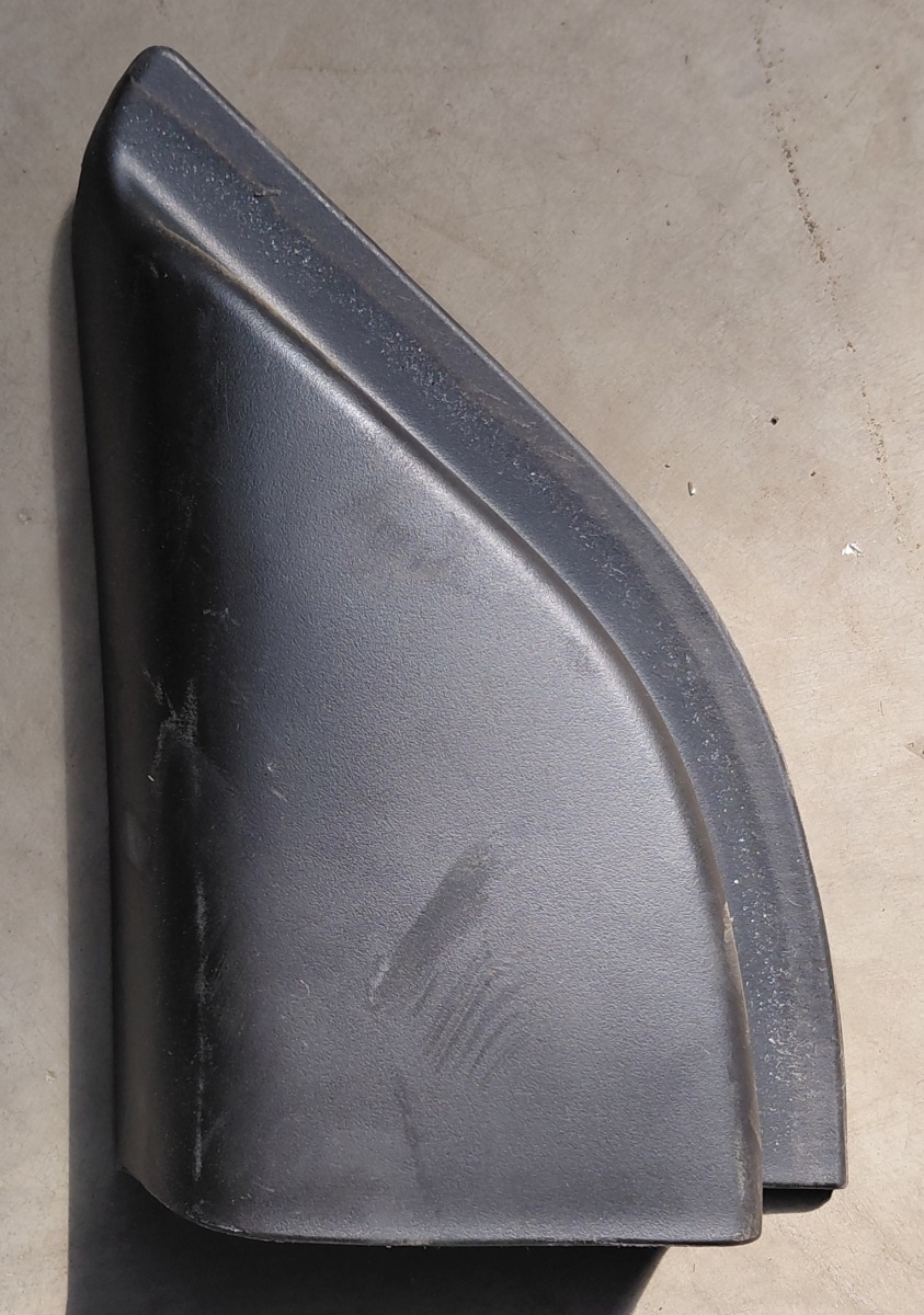 STARLET CROSS LEFT FRONT INNER MIRROR TRIM