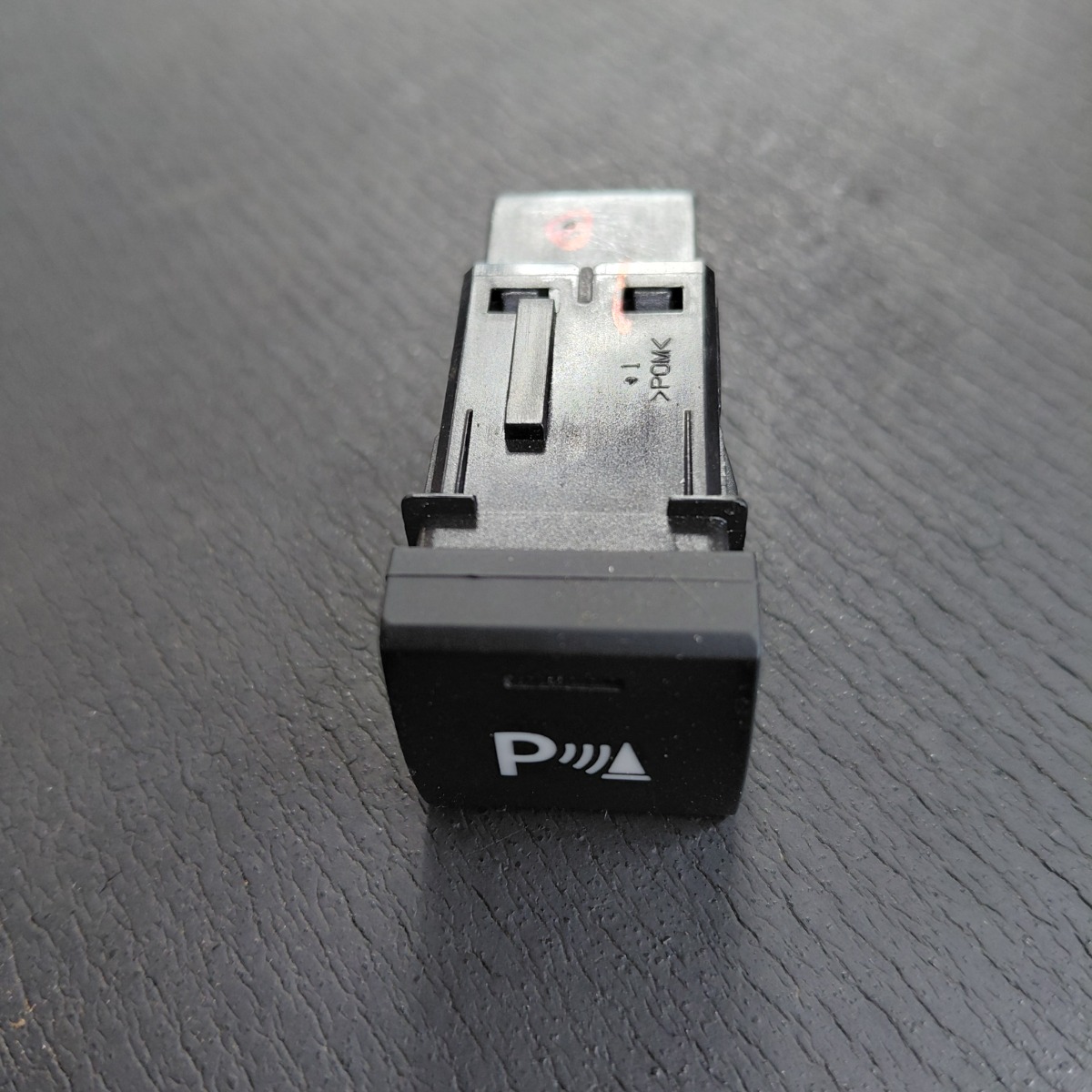 STARLET CROSS REAR PDC SWITCH