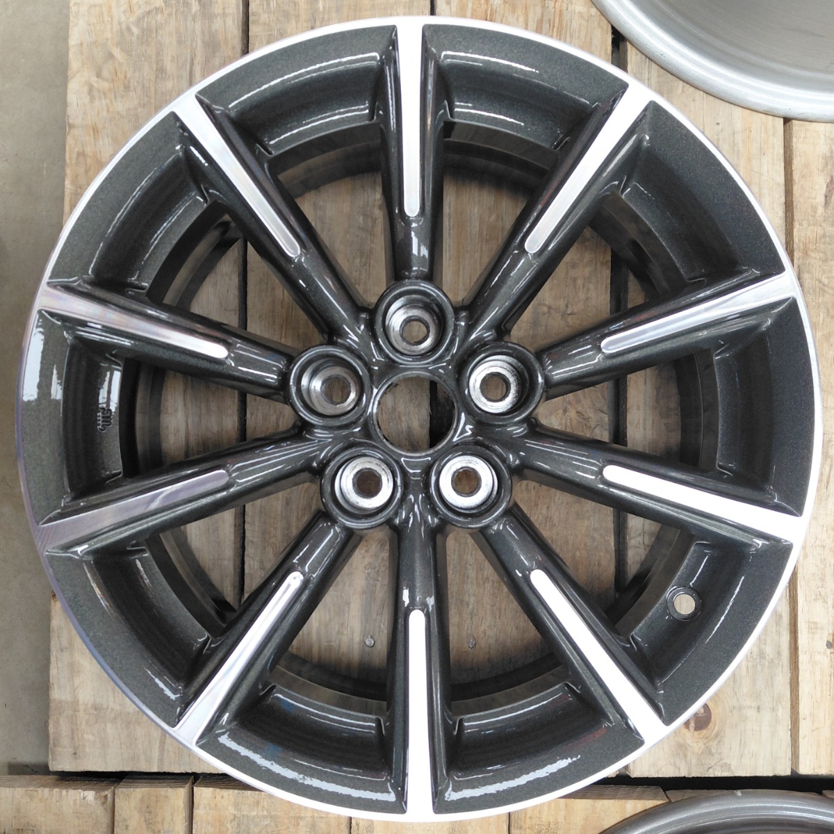 86 6.5XJ16" RIM MAG