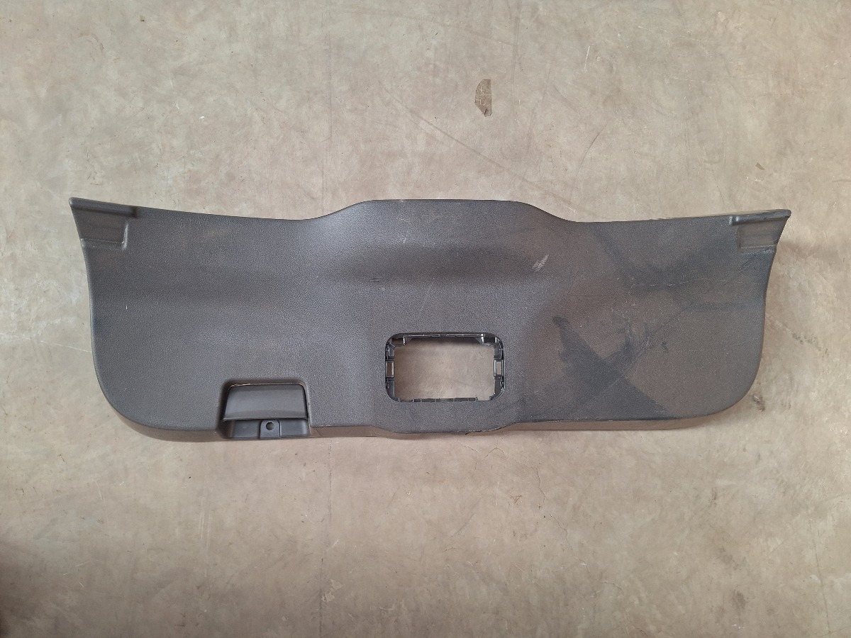 STARLET CROSS TAILGATE PANEL