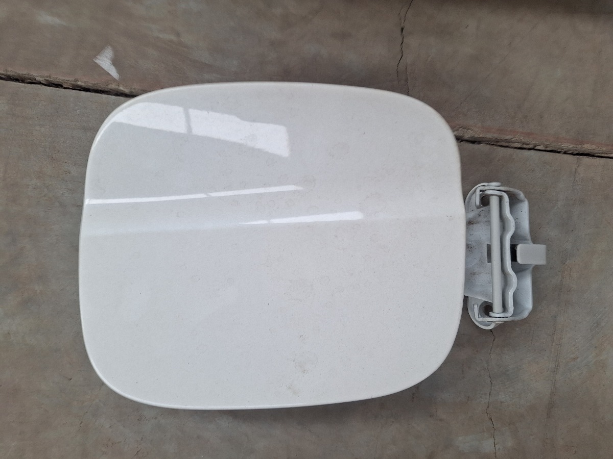 STARLET CROSS FUEL FLAP