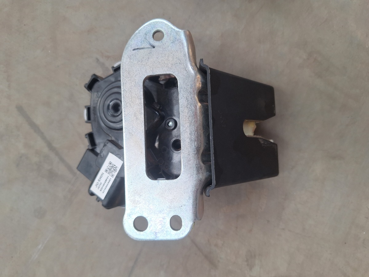 STARLET CROSS BOOT LID LOCK