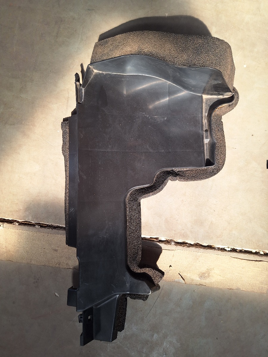 Corolla Cross Radiator Air Guide - Right Side