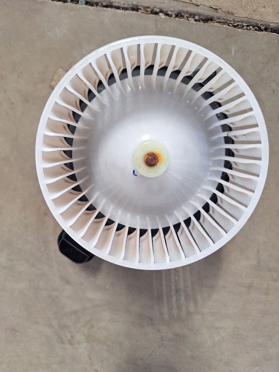 COROLLA CROSS BLOWER W/FAN