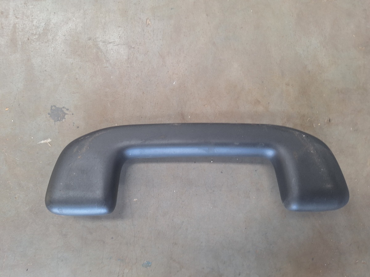 COROLLA CROSS LEFT FRONT GRAB HANDLE