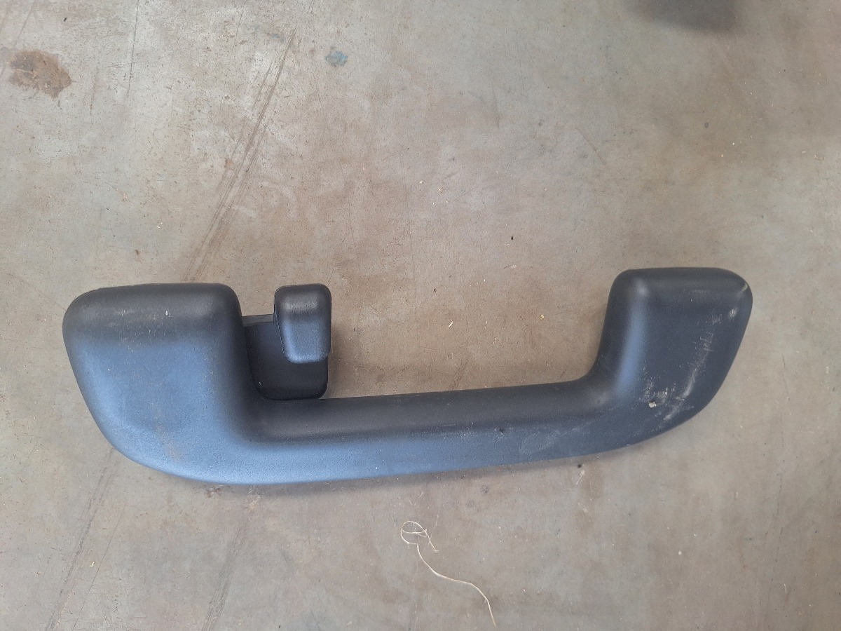 COROLLA CROSS LEFT REAR GRAB HANDLE