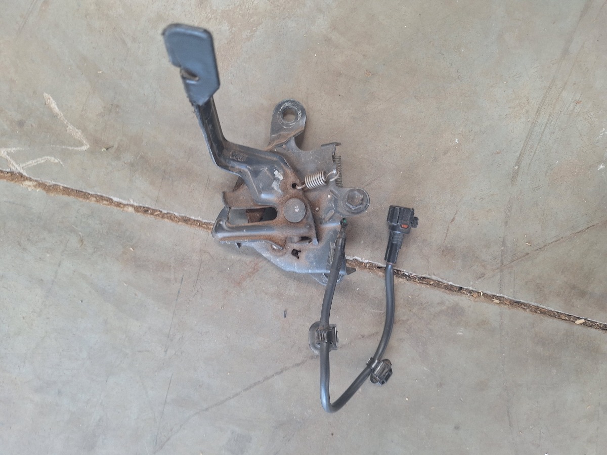 Corolla Cross Bonnet Cable and Lock