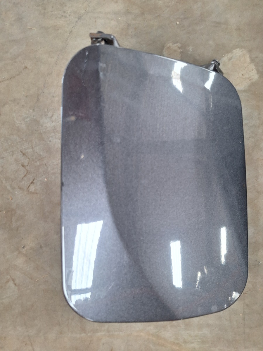 RAV4 FUEL FLAP