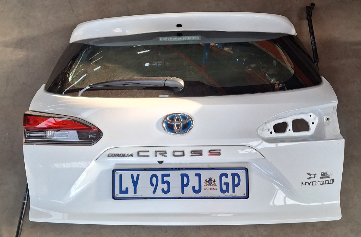 COROLLA CROSS BOOT LID (SHELL)