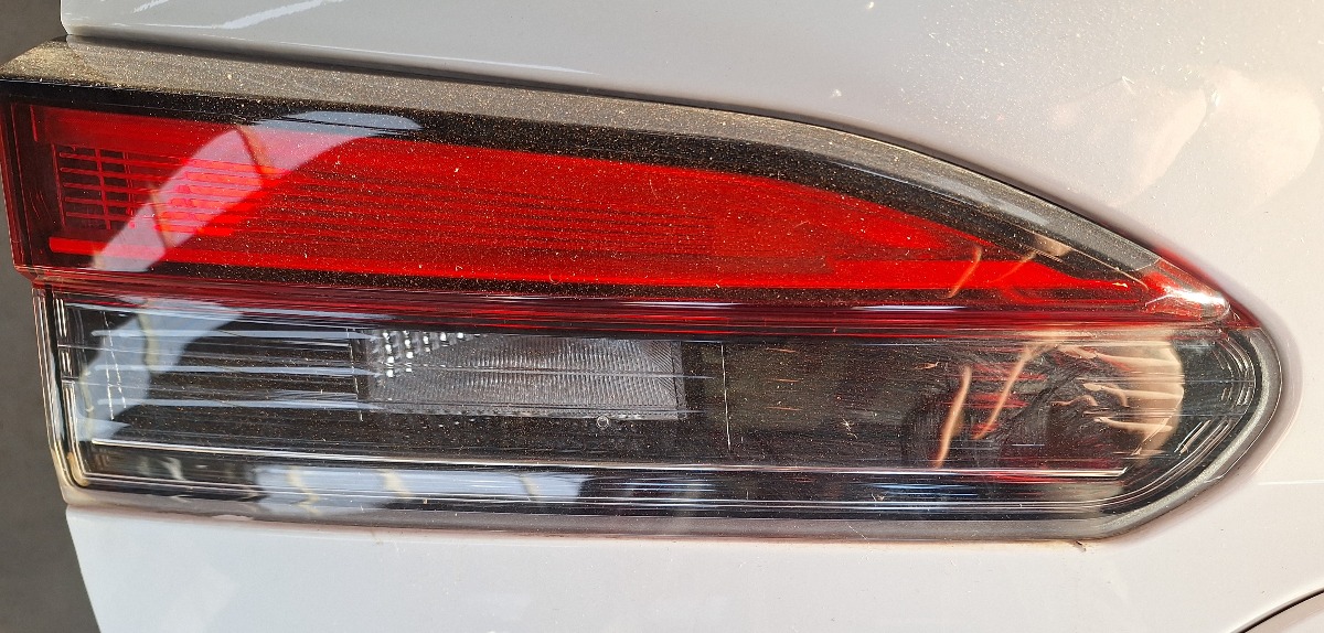 COROLLA CROSS LEFT REAR TAIL LIGHT