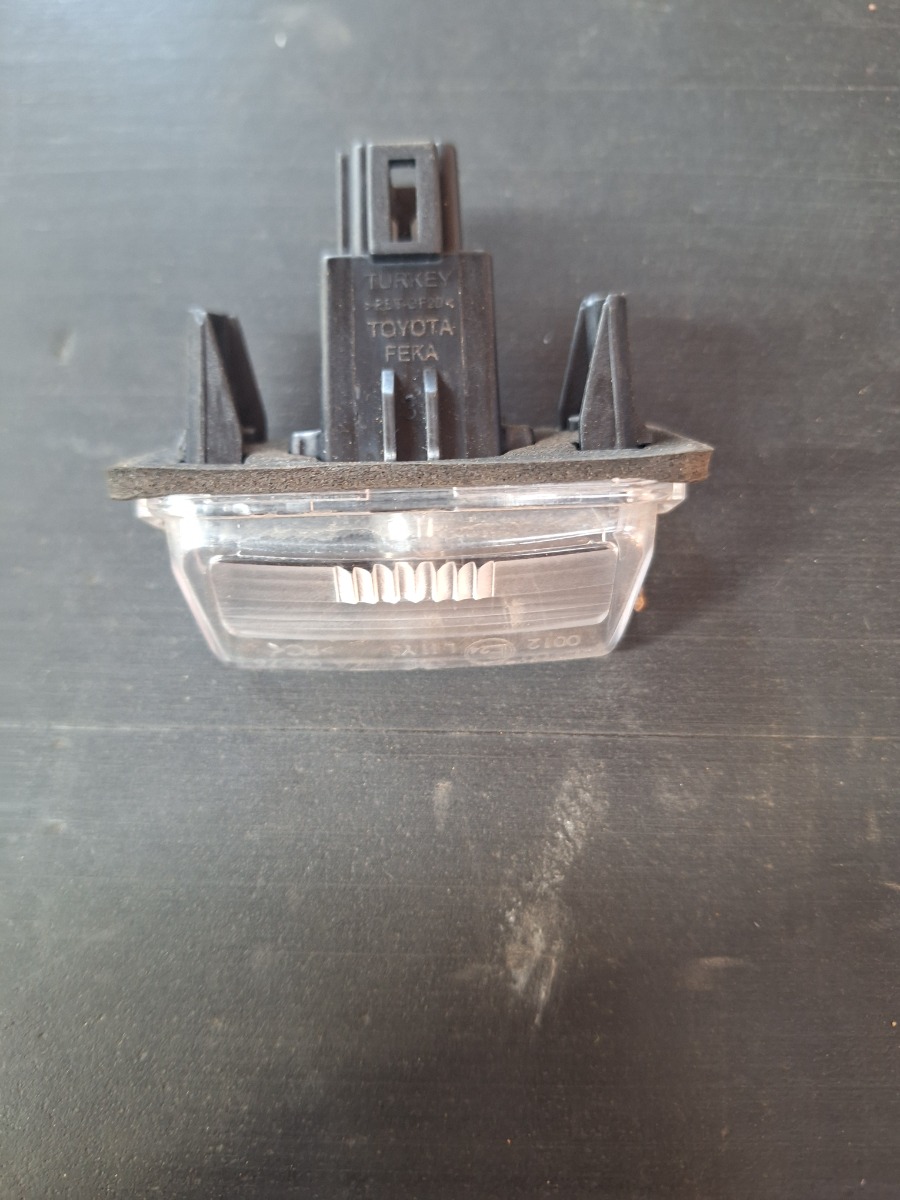 COROLLA CROSS REAR NUMBER PLATE LAMP