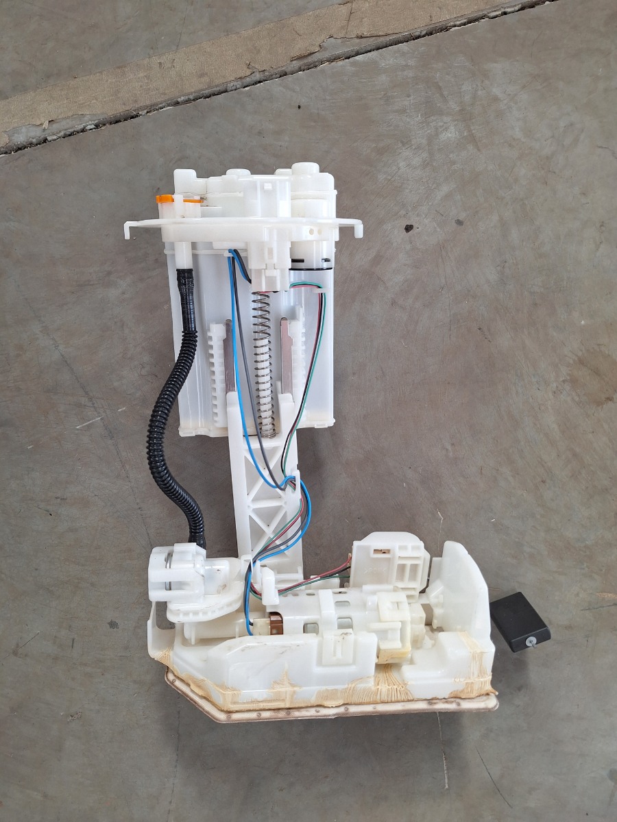 COROLLA CROSS FUEL PUMP INSIDE FUEL TANK