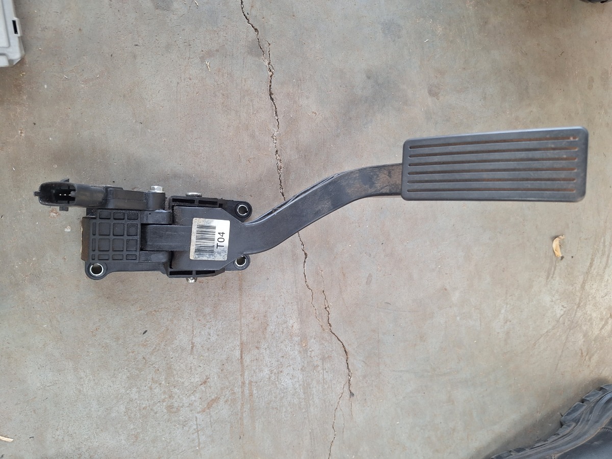 H1 ACCELERATOR PEDAL