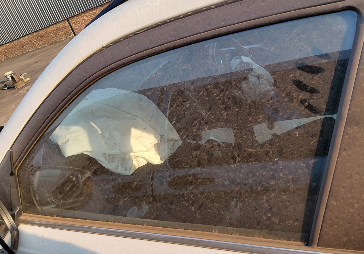 URBAN CRUISER LEFT FRONT DOOR GLASS