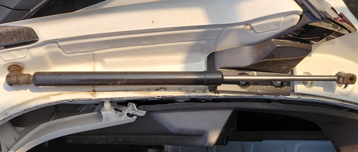 URBAN CRUISER RIGHT BOOT SHOCK