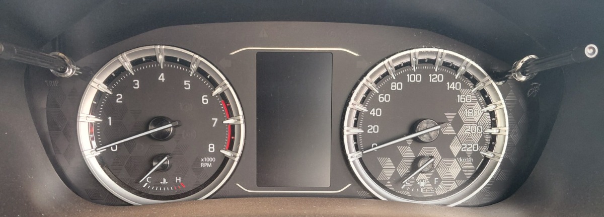 URBAN CRUISER 1.5I INSTRUMENT CLUSTER AUTO