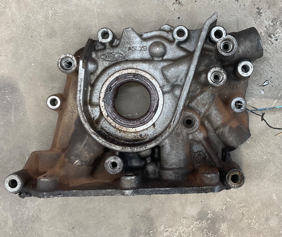 FIGO ENGINE OIL PUMP