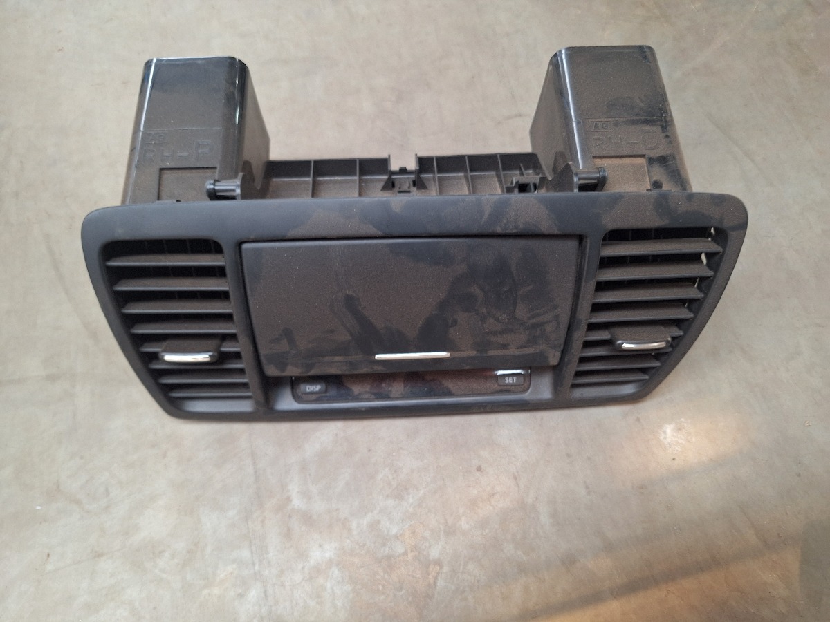 LEGACY CENTER DASH AIR VENT STORAGE