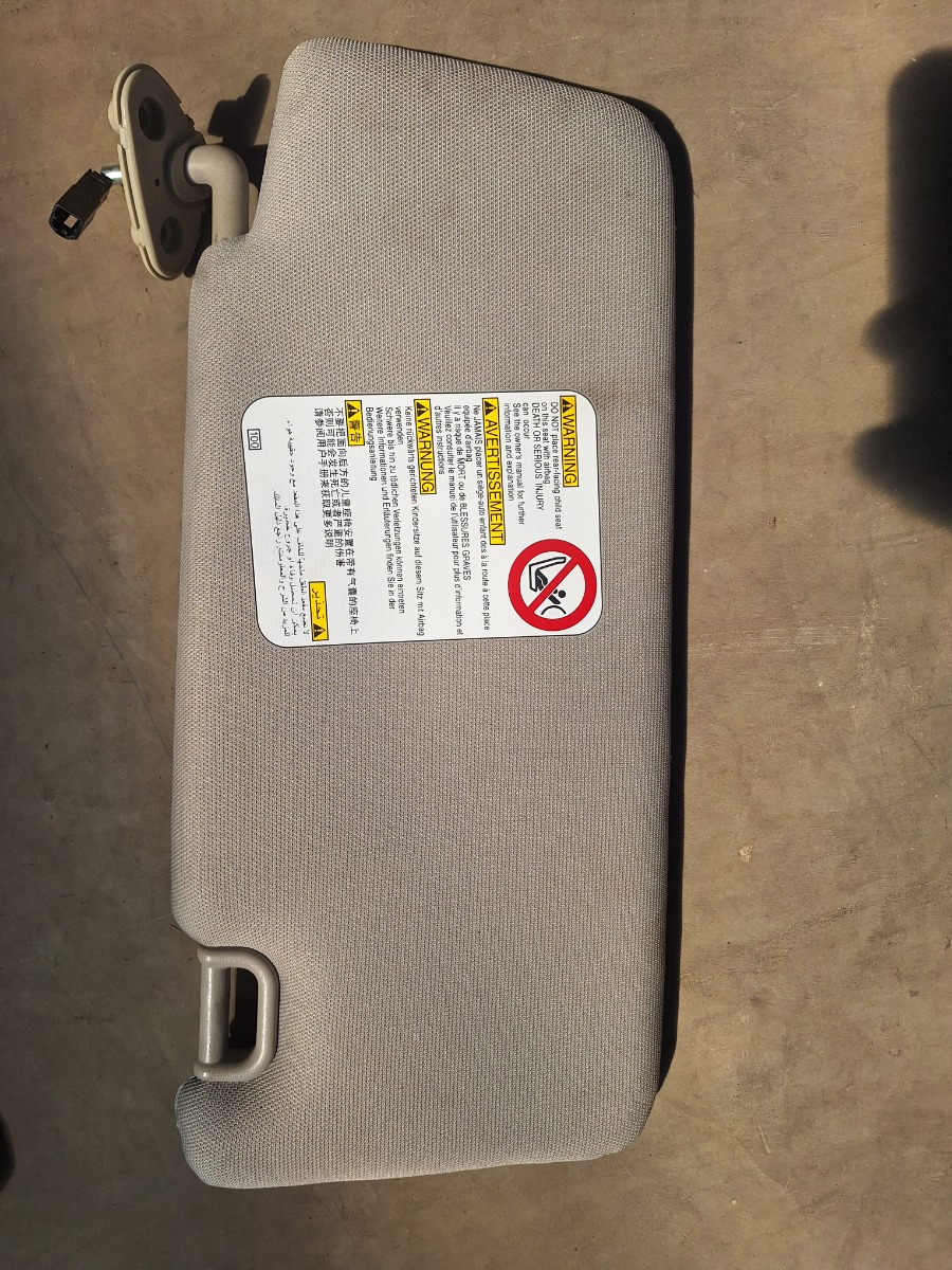 LEGACY RIGHT SUN VISOR