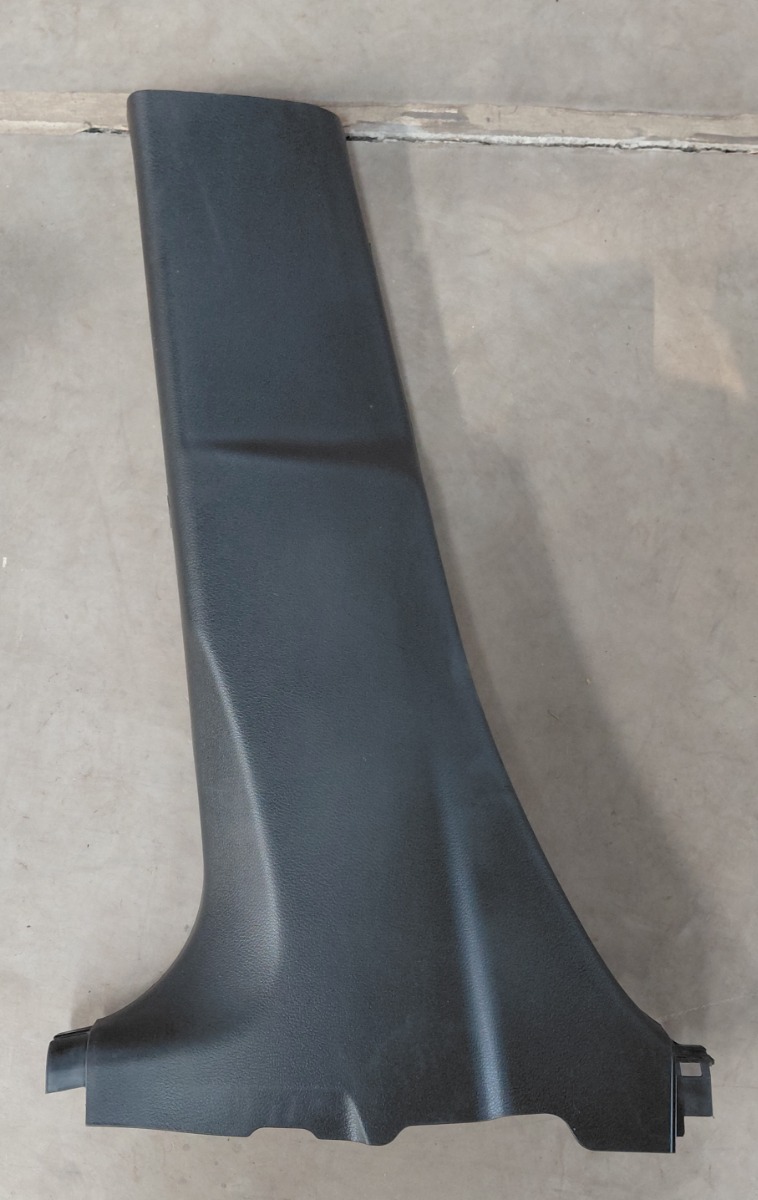 URBAN CRUISER LEFT B-PILLAR TRIM LOWER