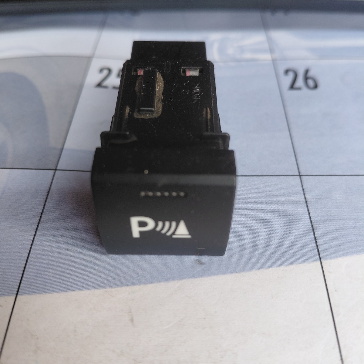 URBAN CRUISER REAR PDC SWITCH