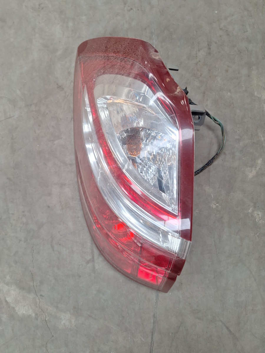 LEGACY LEFT SIDE TAIL LIGHT