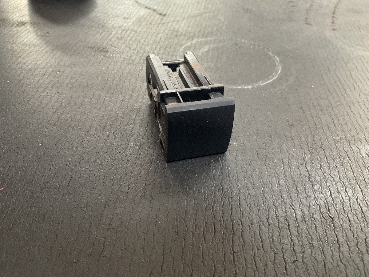 COROLLA CROSS SWITCH BLANK OFF