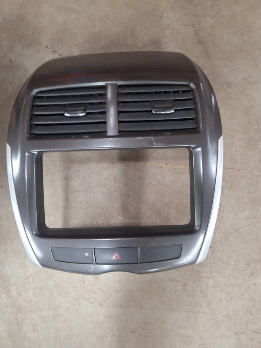 ASX RADIO AND AIR VENT COVER
