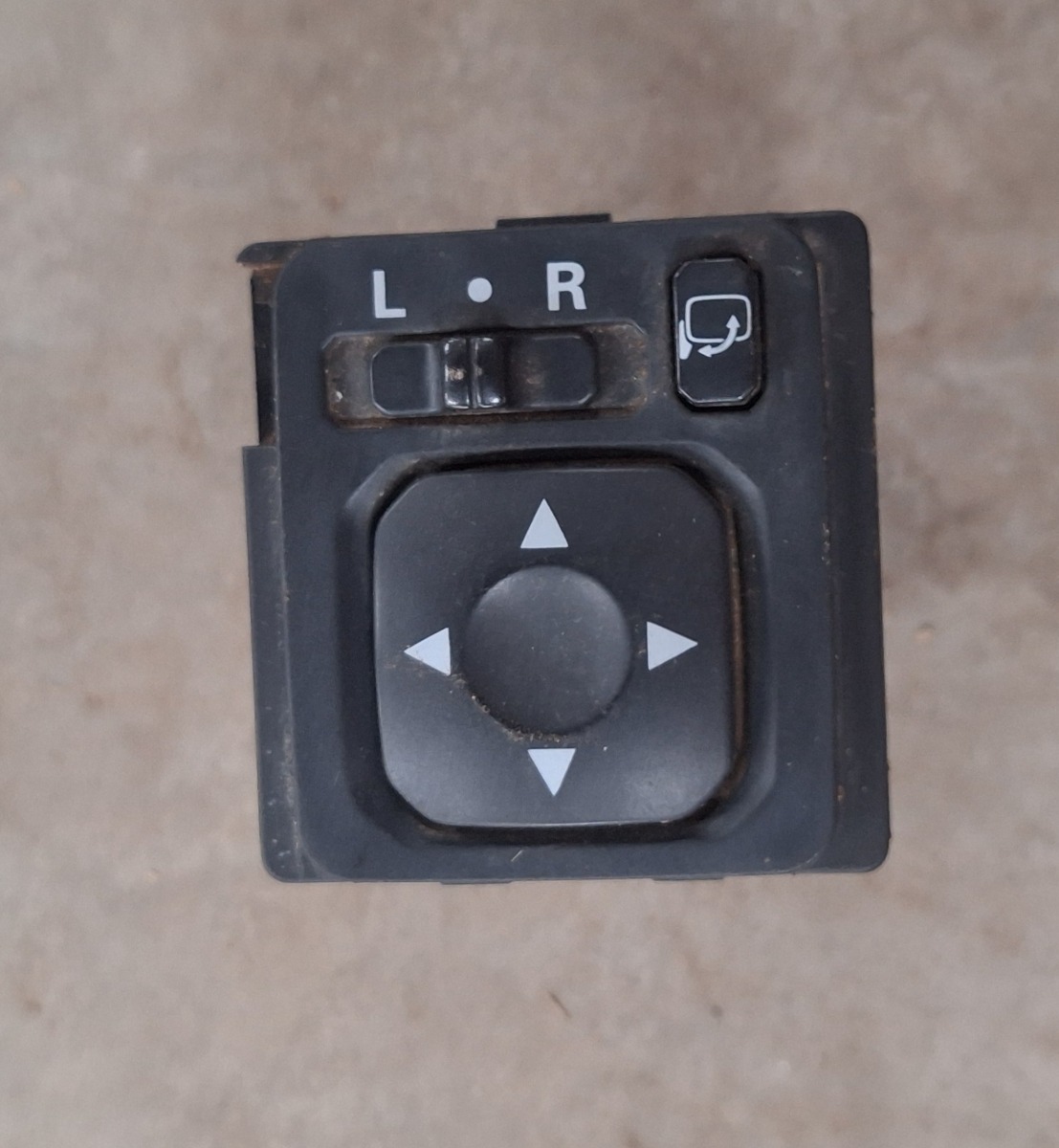 ASX MIRROR ADJUSTMENT SWITCH