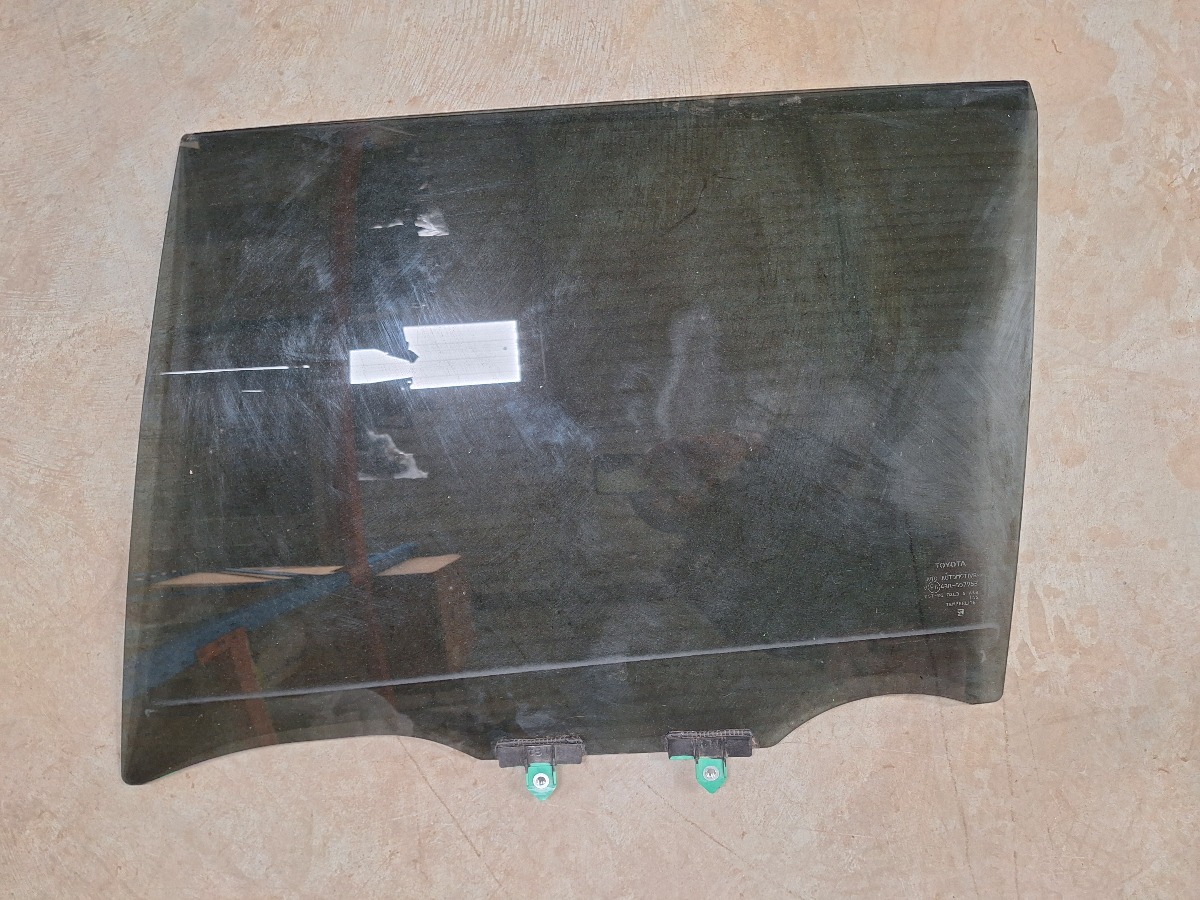 RAV4 LEFT REAR DOOR WINDOW