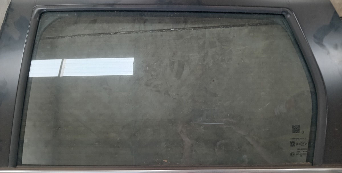 URBAN CRUISER LEFT REAR DOOR GLASS