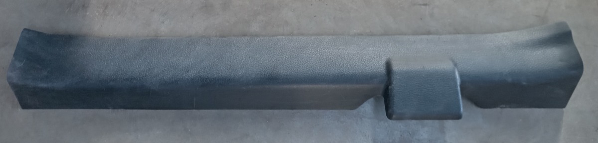 URBAN CRUISER RIGHT FRONT DOOR SCUFF