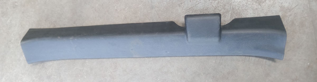 URBAN CRUISER LEFT FRONT DOOR SCUFF