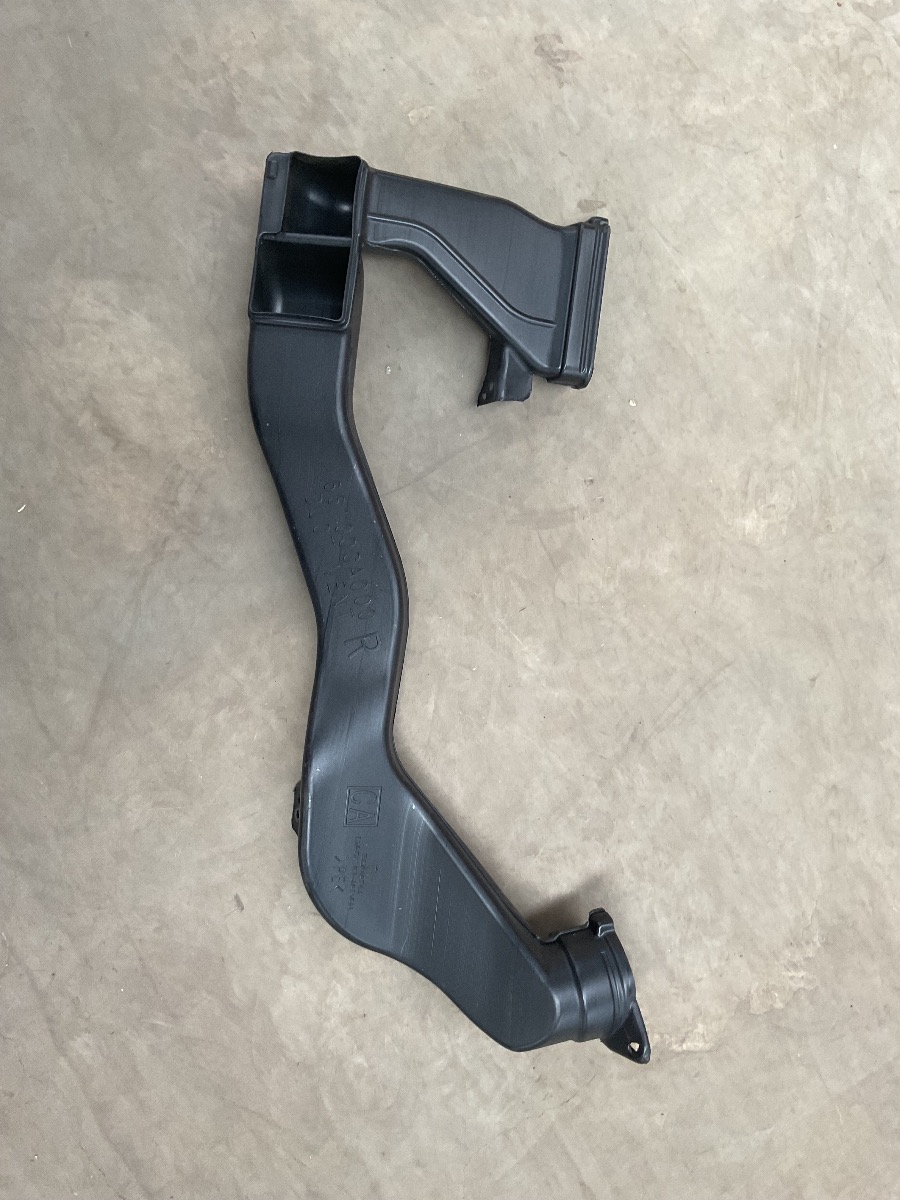 TOTOTA 86 RIGHT UPPER DUCT VENT