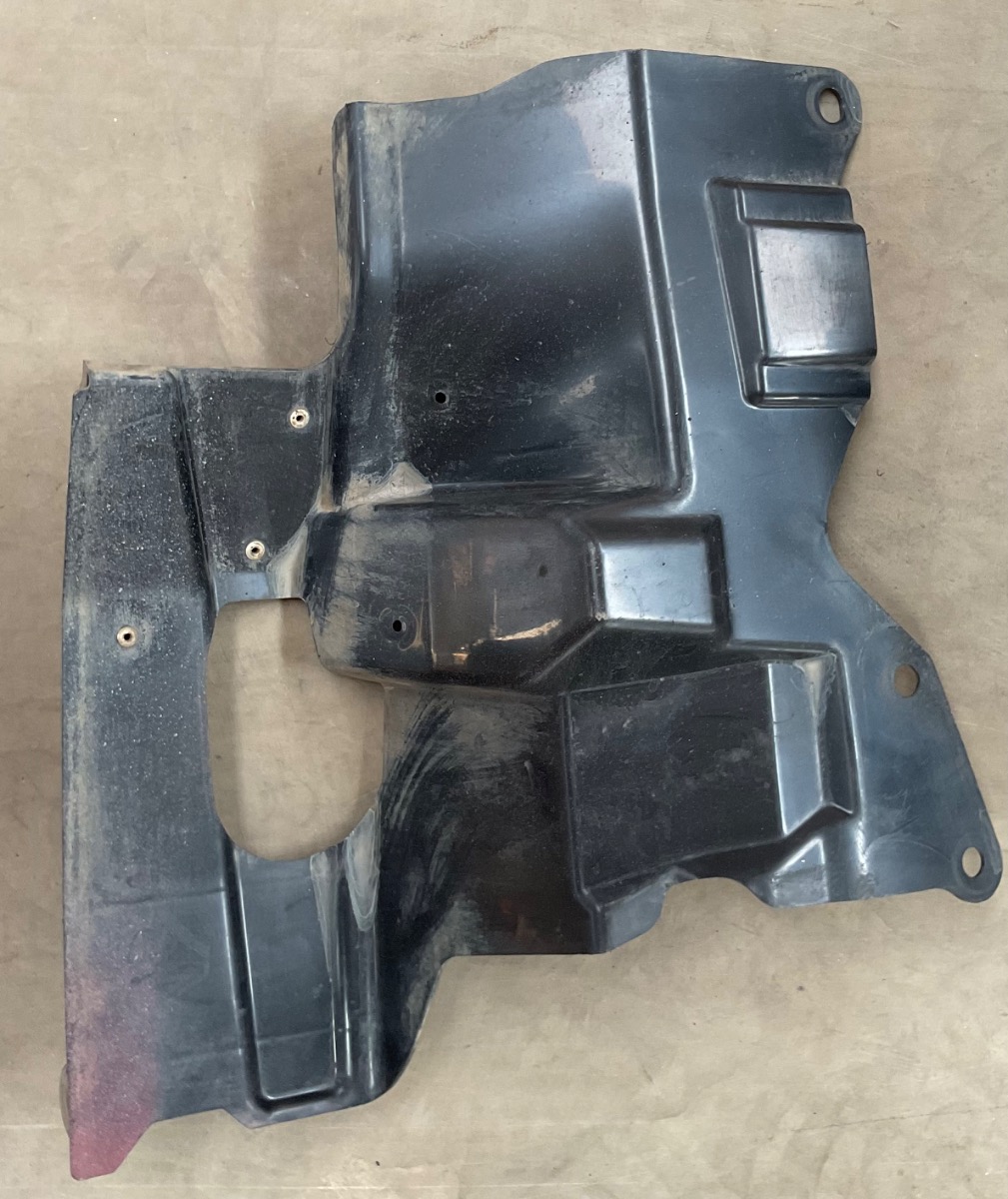 86 RIGHT UNDERCOVER PANEL