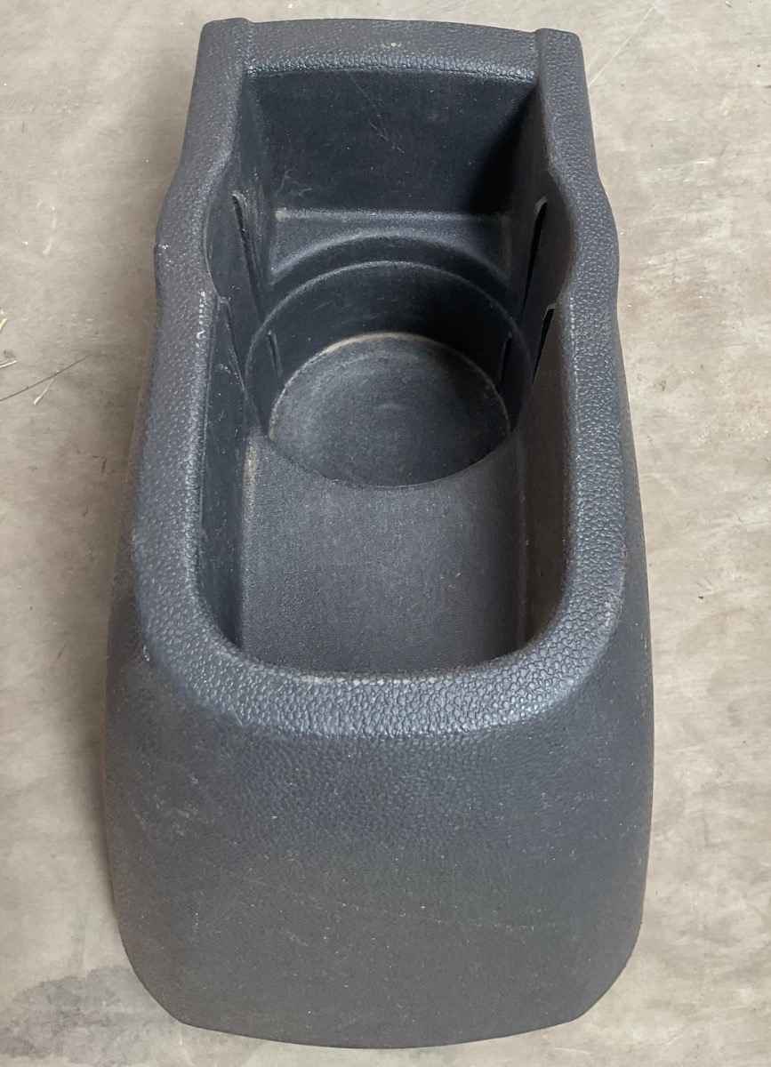 CORSA REAR CENTRE CONSOLE CUP HOLDER TRIM PIECE