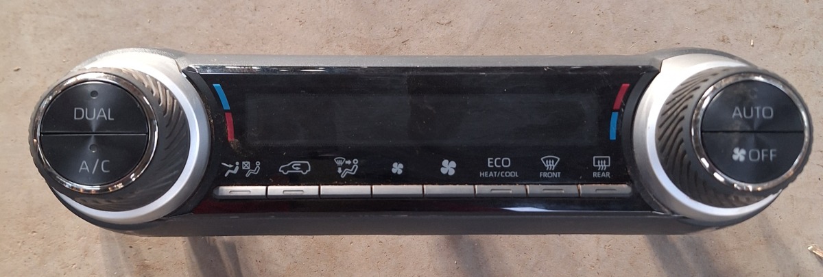 RAV 4 HEATER CONTROL UNIT